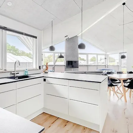 4 Bedroom Awesome In Haderslev 別荘 Kelstrup Strand